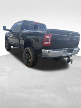 2022 RAM 2500 Laramie Crew Cab 4x4 6'4' Box