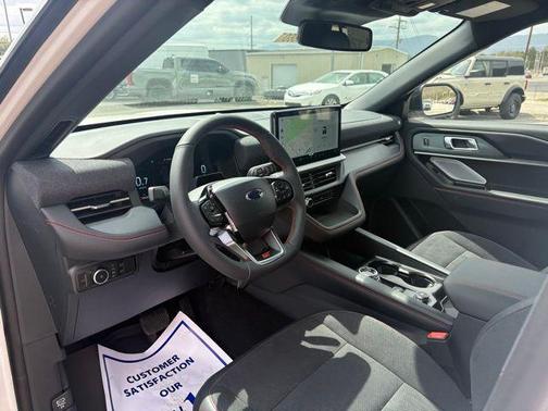 Star White Metallic Tri-Coat 2026 Ford Explorer ST