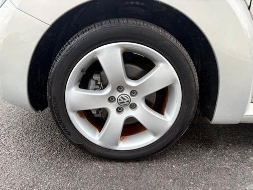 2009 Volkswagen New Beetle L