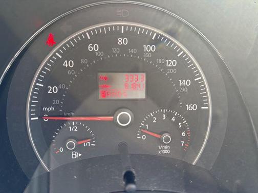 2009 Volkswagen New Beetle L