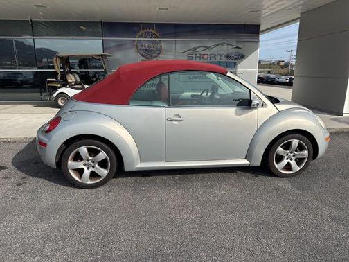 2009 Volkswagen New Beetle L