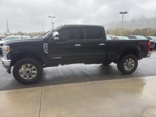 2017 Ford F-350 Lariat