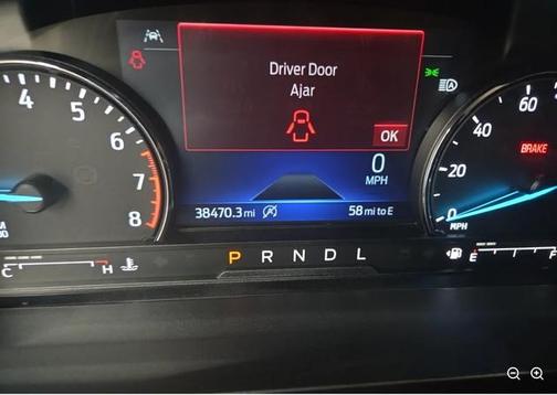 Oxford White 2023 Ford Explorer XLT