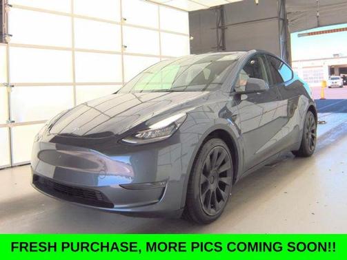 2022 Tesla Model Y Long Range Dual Motor All-Wheel Drive