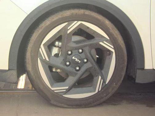 Snow White Pearl 2025 Kia K4 EX