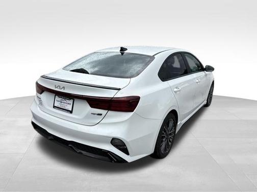 Snow White Pearl 2025 Kia K4 EX