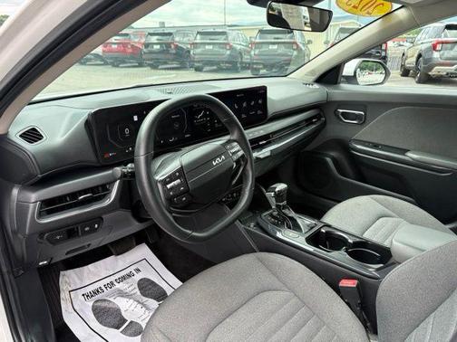Snow White Pearl 2025 Kia K4 EX