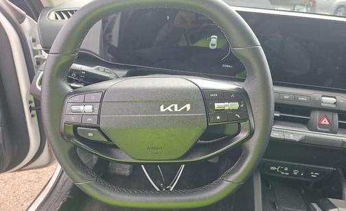 Snow White Pearl 2025 Kia K4 EX