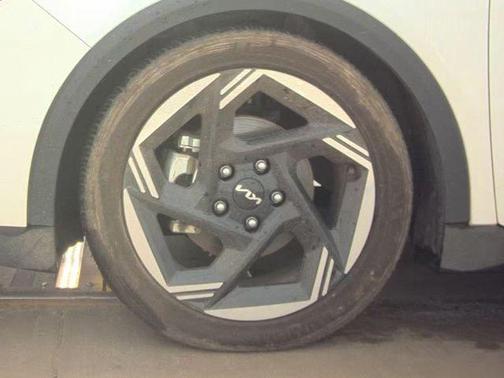 Snow White Pearl 2025 Kia K4 EX