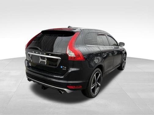 2015 Volvo XC60 T6 R-Design Platinum