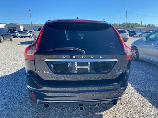2015 Volvo XC60 T6 R-Design Platinum