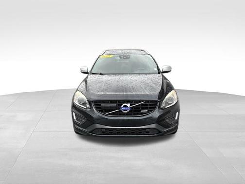 2015 Volvo XC60 T6 R-Design Platinum