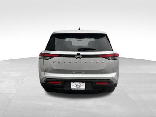 2024 Nissan Pathfinder S 4WD