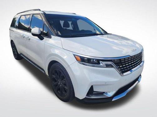 Snow White Pearl 2022 Kia Carnival SX Prestige