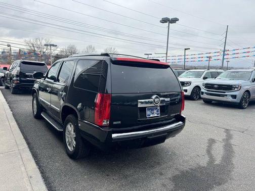 2011 Cadillac Escalade Base