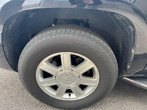 2011 Cadillac Escalade Base