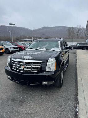2011 Cadillac Escalade Base