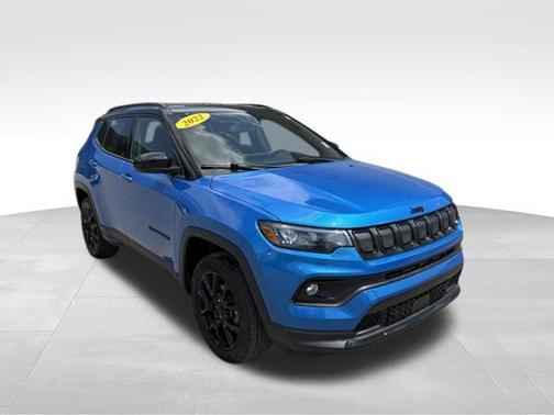 Laser Blue Pearlcoat 2022 Jeep Compass Latitude