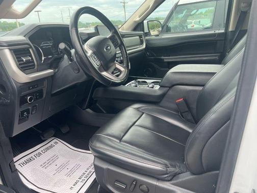 Oxford White 2024 Ford Expedition XLT