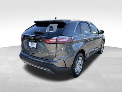 Gray Metallic 2023 Ford Edge SEL