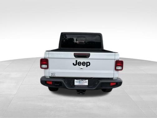 2022 Jeep Gladiator Sport S