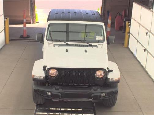 2022 Jeep Gladiator Altitude 4x4