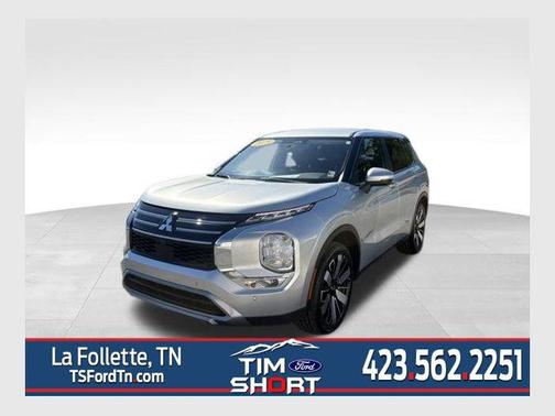 Alloy Silver Metallic 2025 Mitsubishi Outlander SE