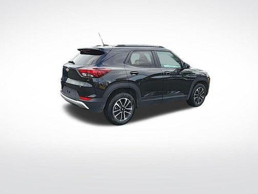 Mosaic Black Metallic 2025 Chevrolet Trailblazer LT