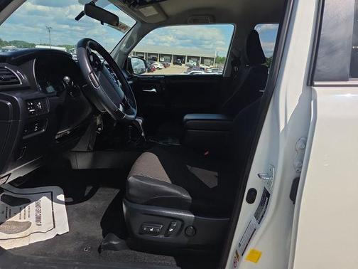Super White 2019 Toyota 4Runner TRD Off Road