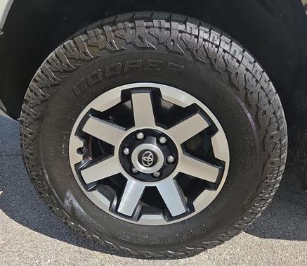 Super White 2019 Toyota 4Runner TRD Off Road