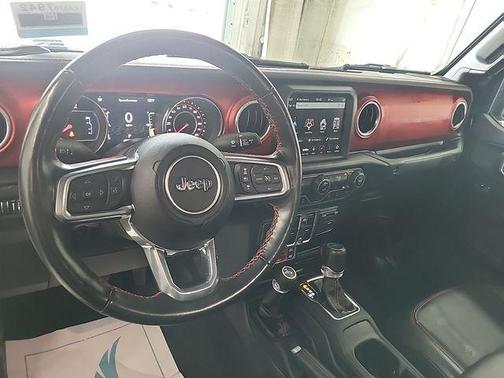 Black Clearcoat 2022 Jeep Gladiator Rubicon