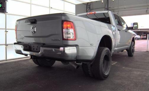 2024 RAM 3500 Big Horn Crew Cab 4x4 8' Box