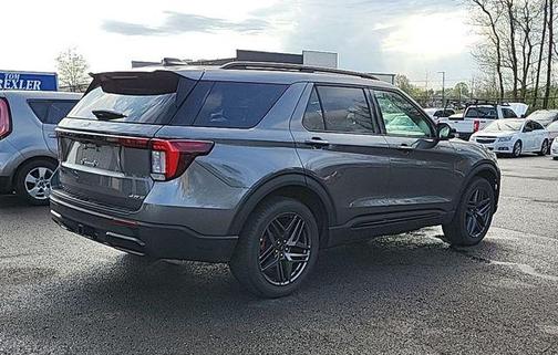 Carbonized Gray Metallic 2025 Ford Explorer ST-Line