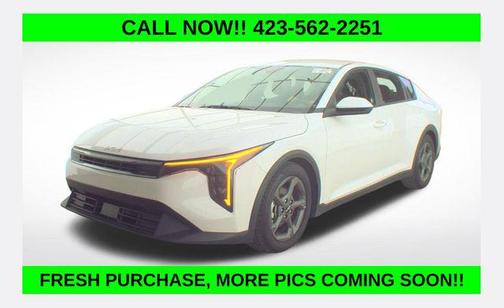 Snow White Pearl 2025 Kia K4 LXS