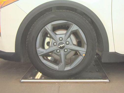 Snow White Pearl 2025 Kia K4 LXS