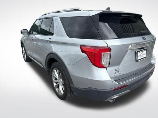 Silver Metallic 2022 Ford Explorer Limited