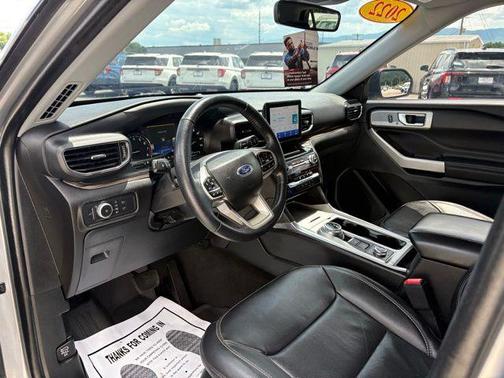 Silver Metallic 2022 Ford Explorer Limited