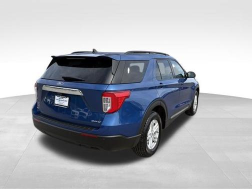 Blue Metallic 2022 Ford Explorer XLT