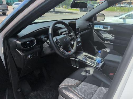 Star White Metallic Tri-Coat 2022 Ford Explorer ST