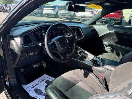 Pitch Black Clearcoat 2022 Dodge Challenger R/T