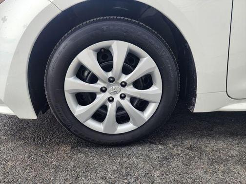 Ice 2024 Toyota Corolla LE