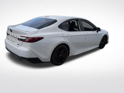 Ice Cap 2025 Toyota Camry SE