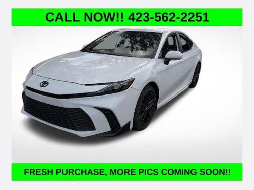 Ice Cap 2025 Toyota Camry SE