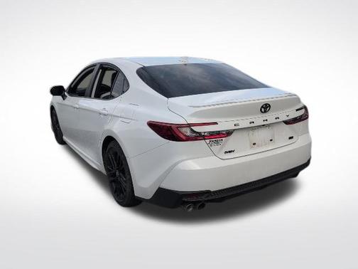 Ice Cap 2025 Toyota Camry SE
