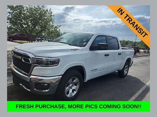 Bright White Clearcoat 2025 RAM 1500 Big Horn/Lone Star
