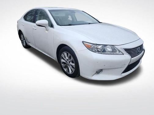 2013 Lexus ES 300h Base