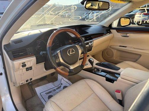 2013 Lexus ES 300h Base
