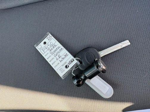 Ice Cap 2025 Toyota Corolla LE