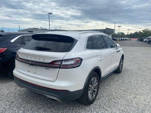 2019 Lincoln Nautilus Select