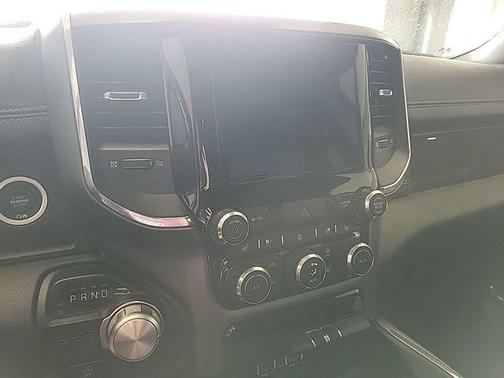 Bright White Clearcoat 2024 RAM 1500 Laramie